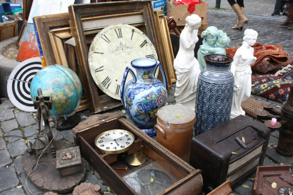 Saint-Ouen Flea Market (11 people and up)